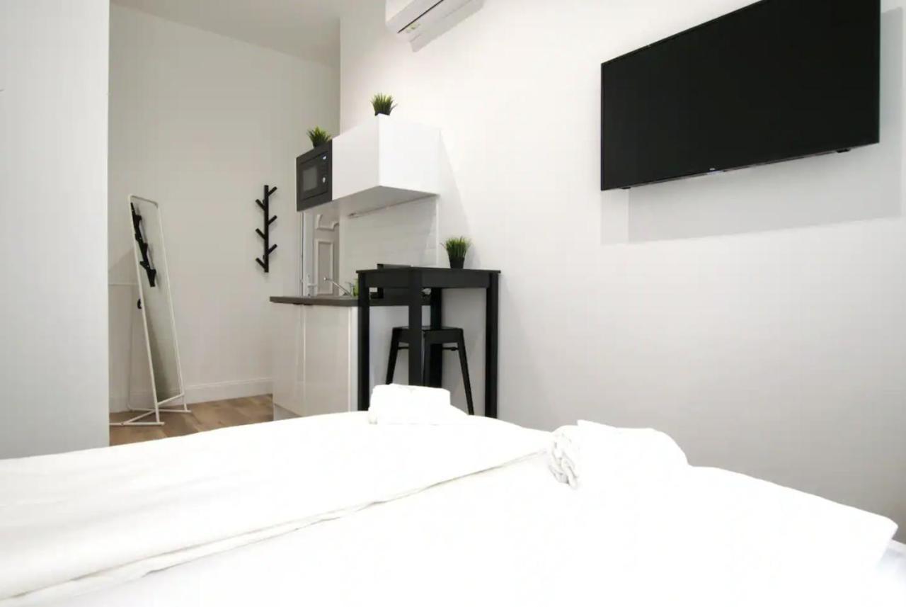 Studio Apartments By Hi5- Apartment In Downtown ブダペスト エクステリア 写真